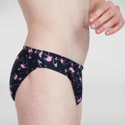 Bañador Speedo Flamingo Flare 5cm Allover Brief Negro -Tienda Al Aire Libre banador speedo flamingo flare 5cm allover brief negro 2