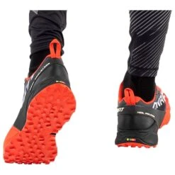 Botas De Trail Dynafit Ultra 100 Black Out -Tienda Al Aire Libre e3659bda7a854727692468ea5509e5927148b5e0 E22DYNACHA2206963 6